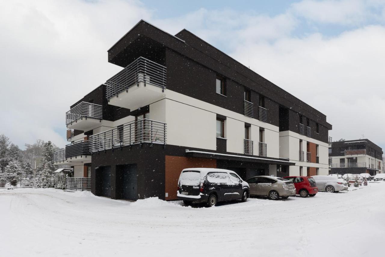 With Balcony By The Park In By Renters Prestige